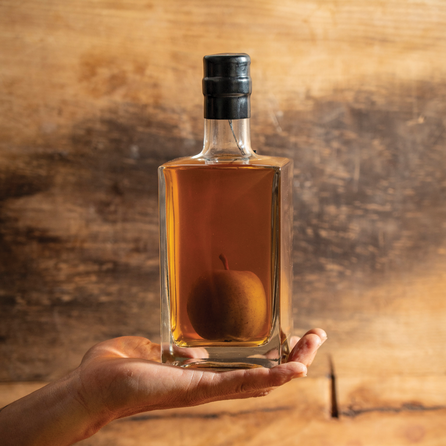 Brandy Manzana Limona 700 ml Edición Limitada Magritte/Zunda
